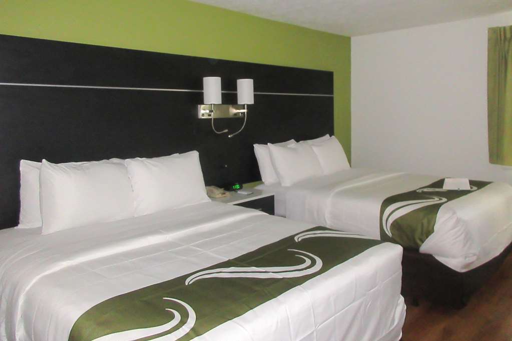 Quality Inn Coraopolis Pokoj fotografie
