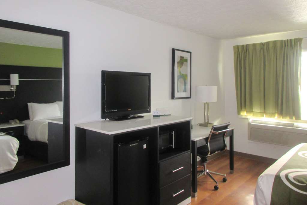 Quality Inn Coraopolis Pokoj fotografie